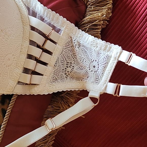 Bra - Picture 2 of 6